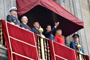 Enrique Peña Nieto da inicio a las festividades del 16 de septiembre. Foto: Angel Silva Juárez
