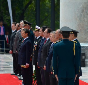 Guardia de Honor encabezada por el Presidente. Foto: Angel Silva Juárez