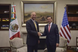 EPN y el Secretario Johnson. Foto: Presidencia