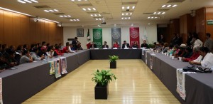 PGR se reúne con los padres de los normalistas desaparecidos. Foto: PGR