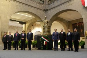 Guardia de honor por parte del Senado. Foto: Especial